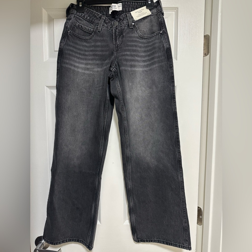Hollister Low-rise Ultra Baggy Dark Wash Jeans Woman's Size 2 W26